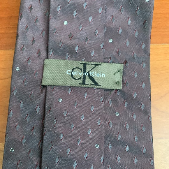 Men’s Calvin Klein 100% Silk Tie - Picture 3 of 6